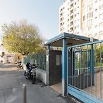 Guesthost - Modern Pirelli Apartamento *