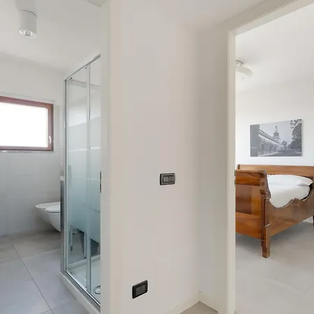 Guesthost - Modern Pirelli Appartement