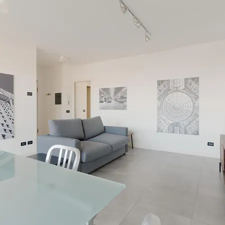 Guesthost - Modern Pirelli Milão