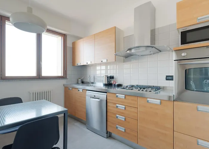 Guesthost - Modern Pirelli Apartamento Milão